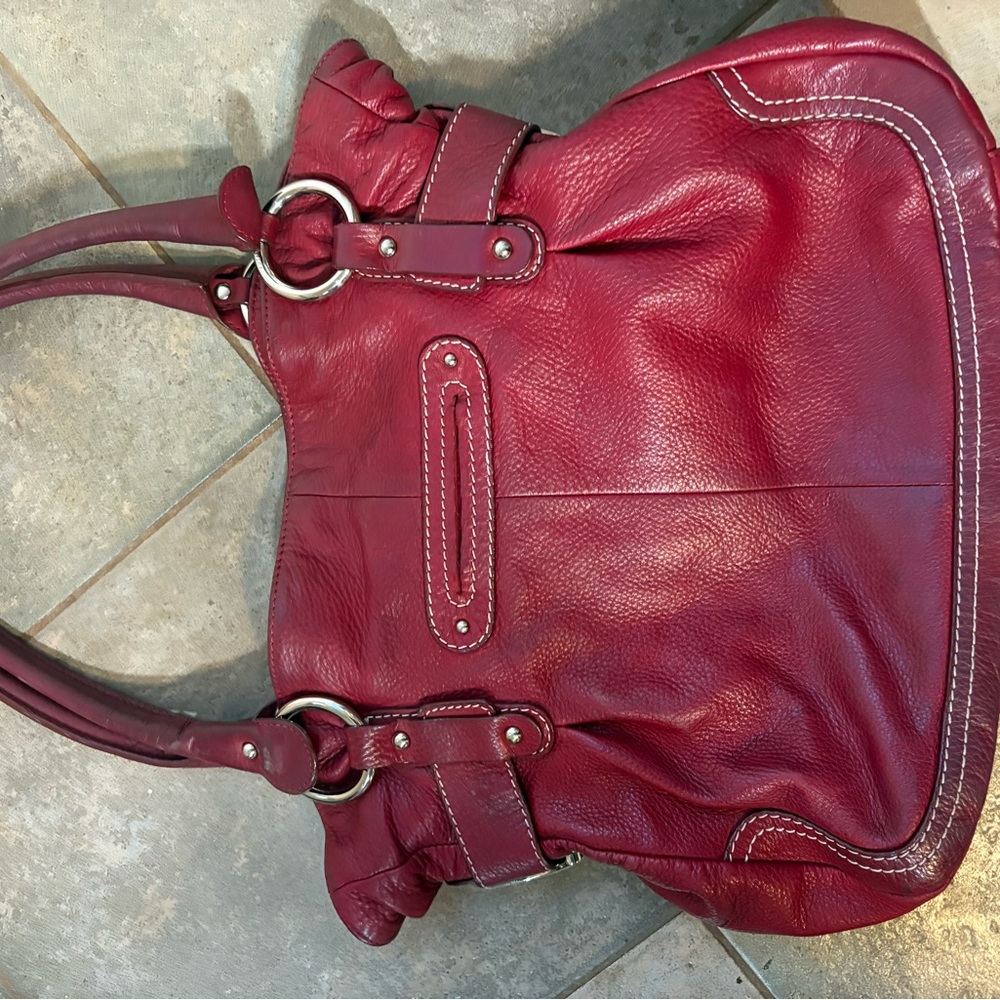 B. Makowsky Red Leather Shoulder Bag - Picture 3 of 6